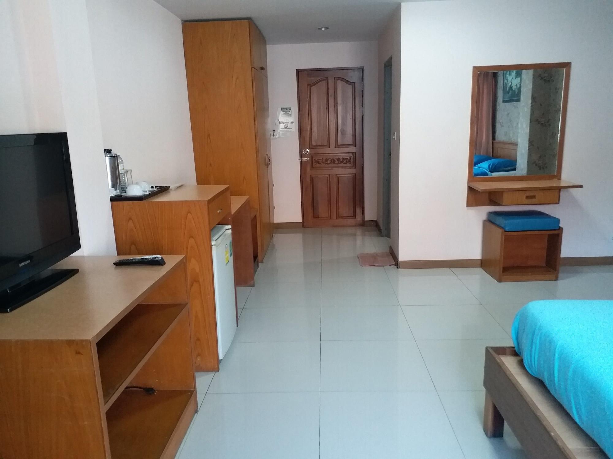 Convenient Resort, Suvarnabhumi Airport