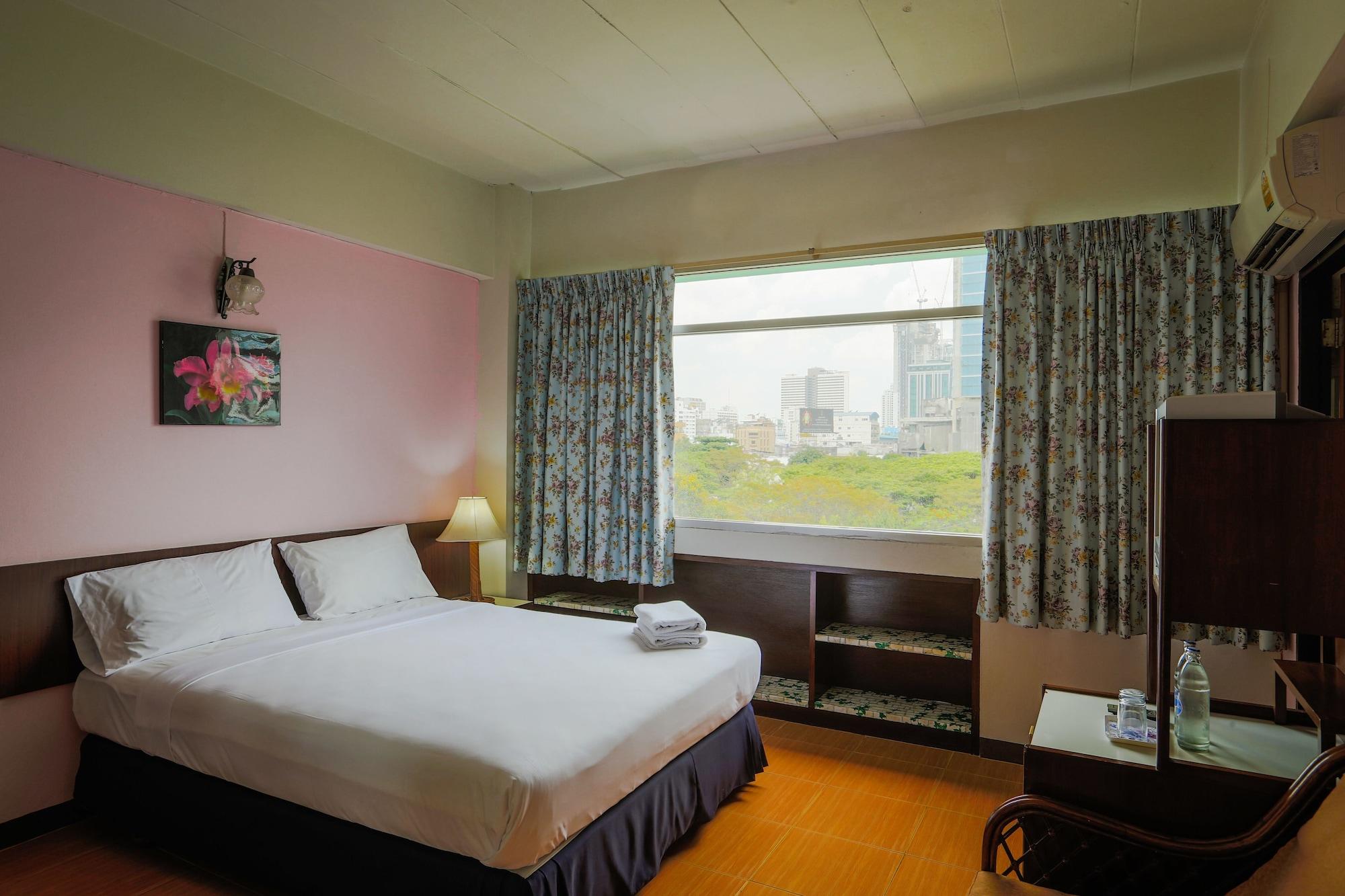 Ruamchitt Travelodge 3* Bangkok