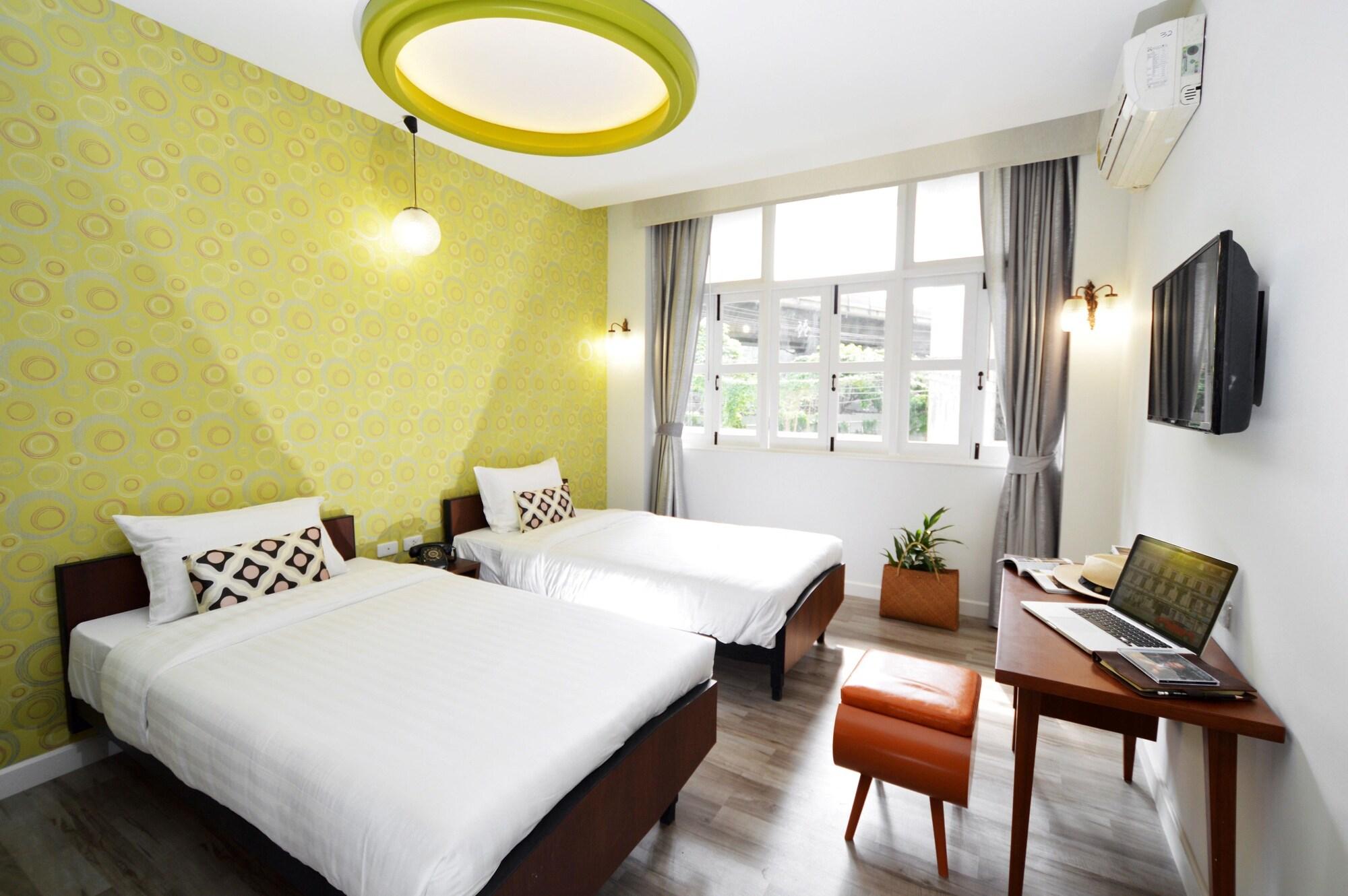 Hotel Retroasis