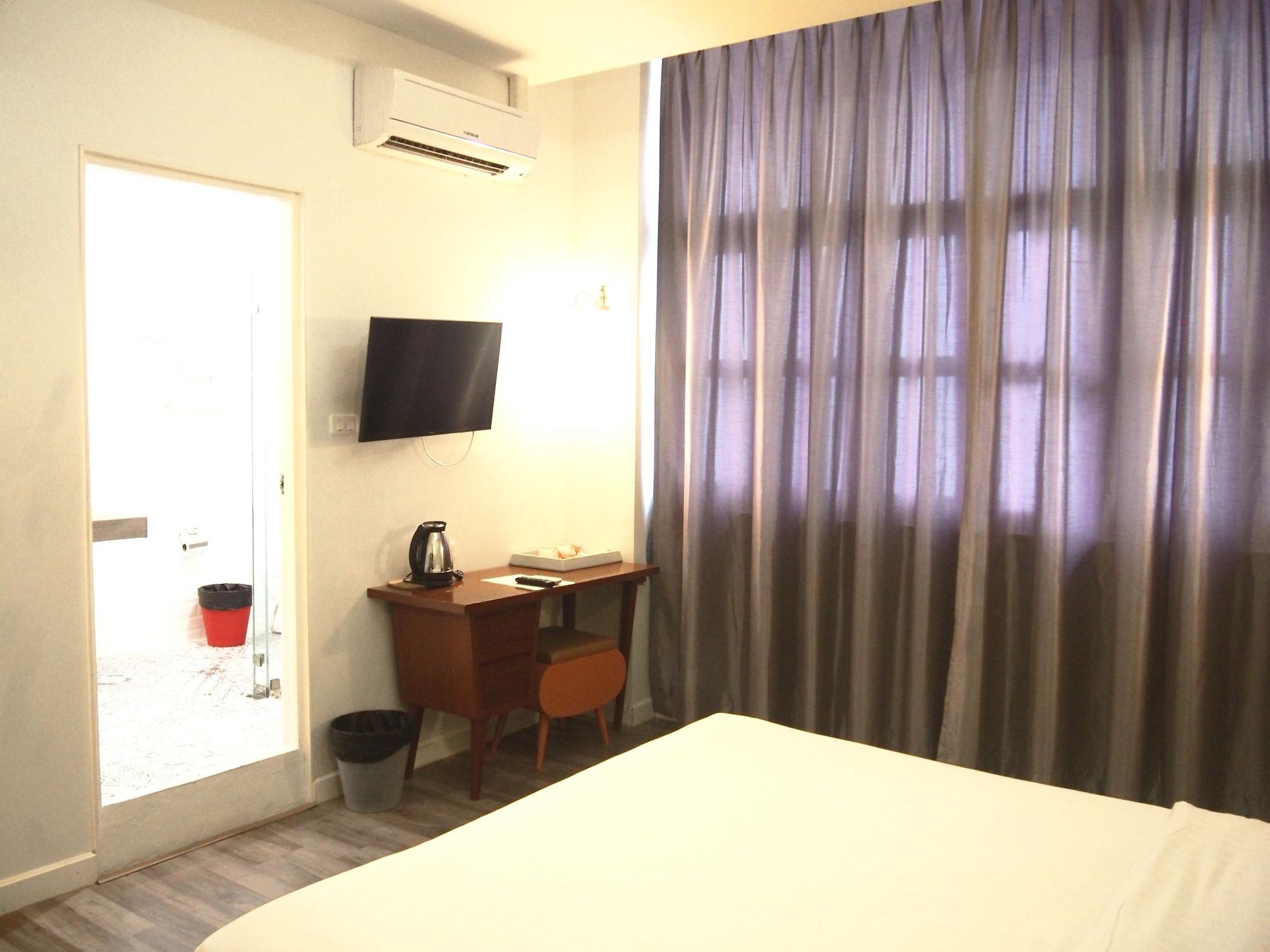 Retroasis Hotel Bangkok