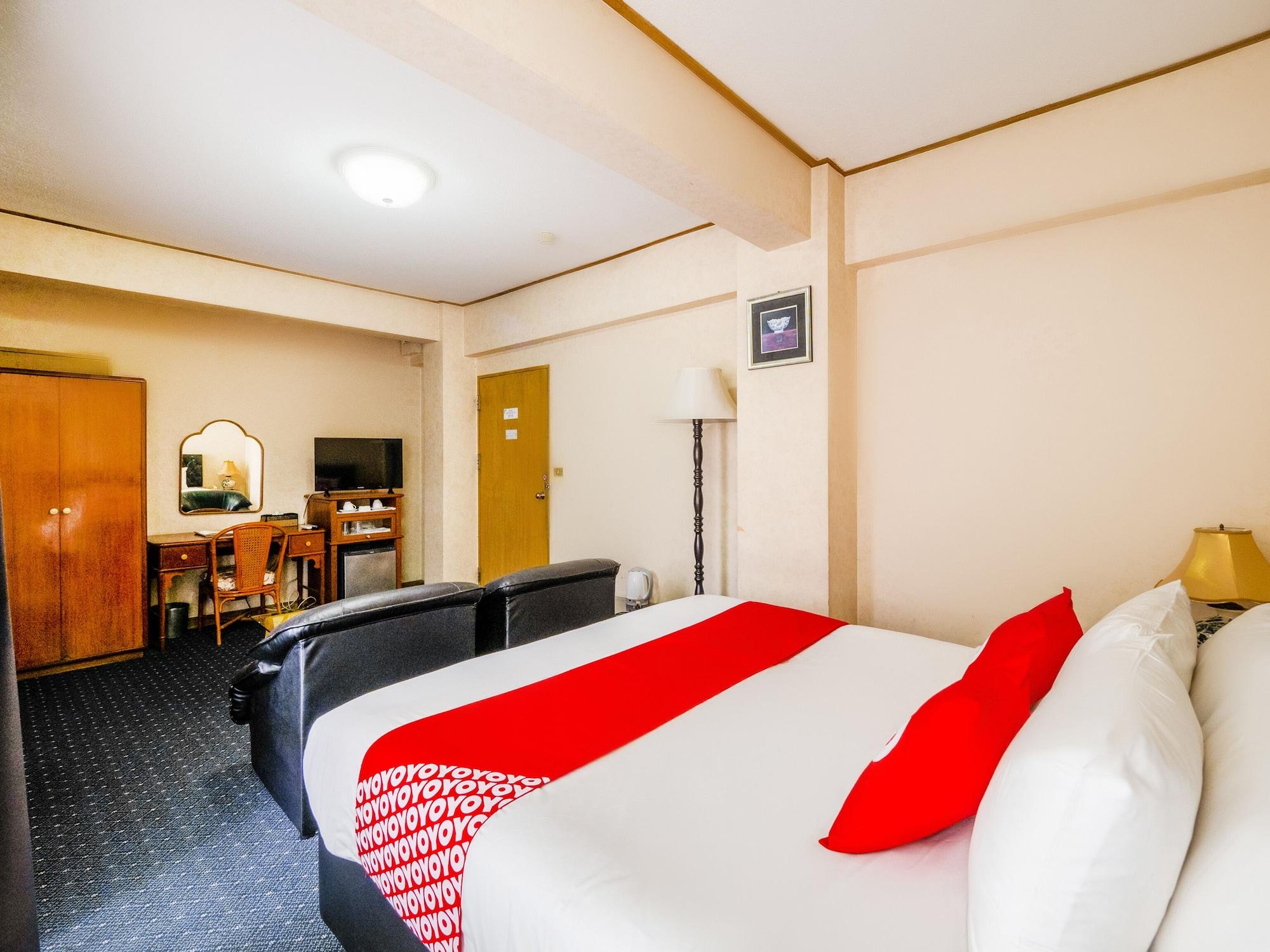Hotel 12pm