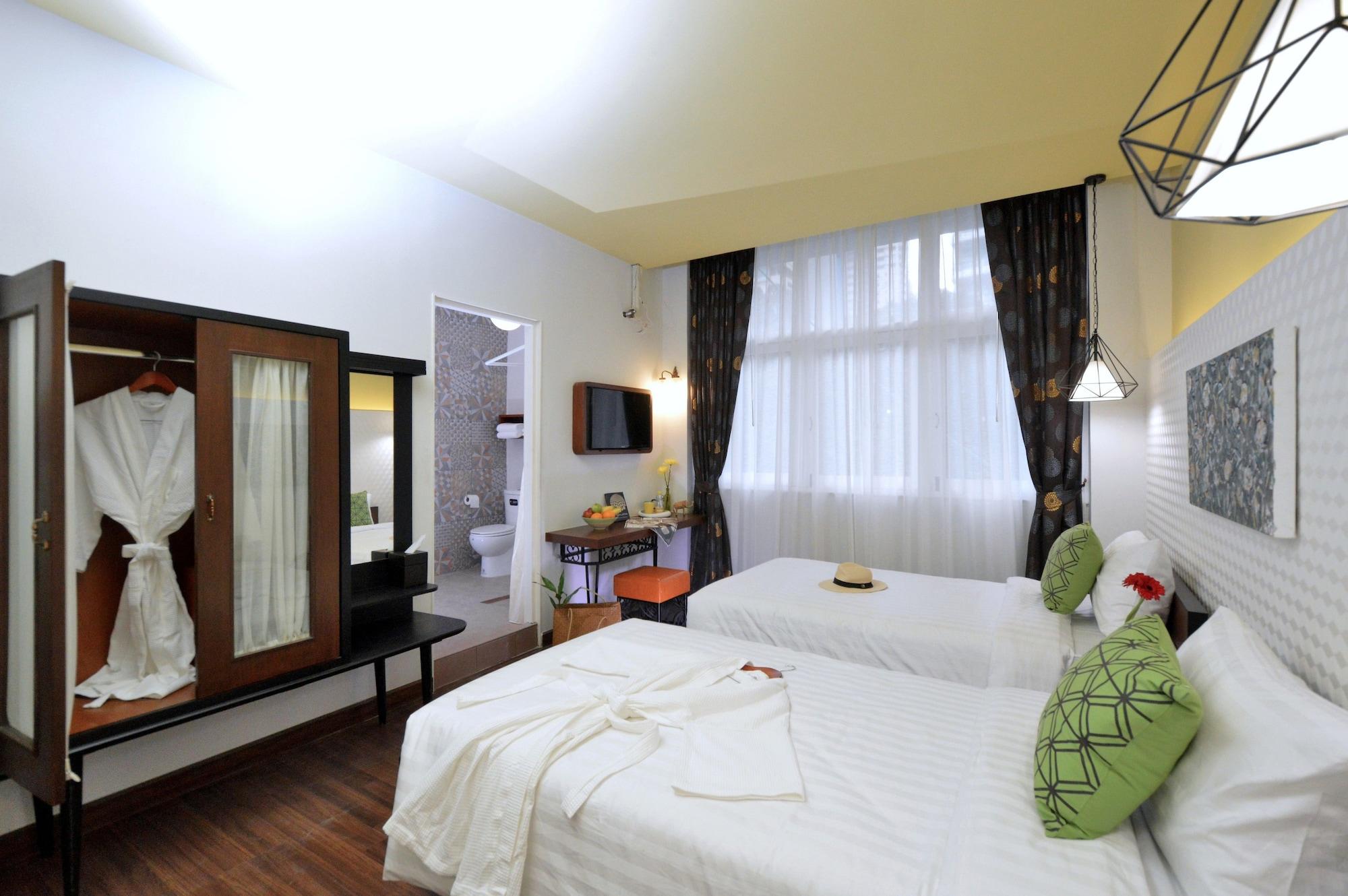 Hotel Retroasis 3*