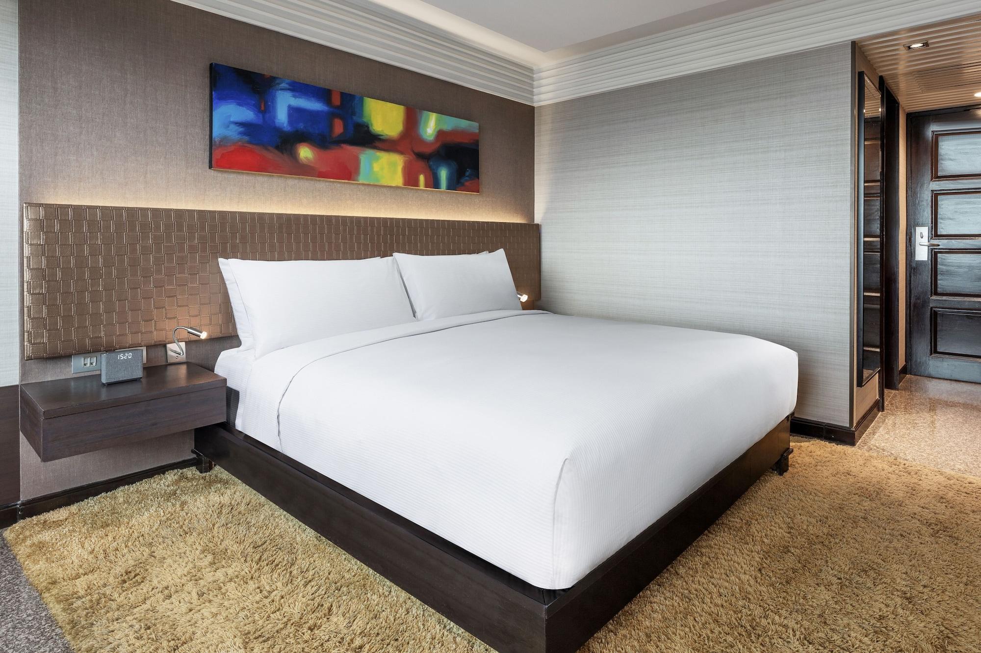 Hotel Doubletree By Hilton Ploenchit 4*