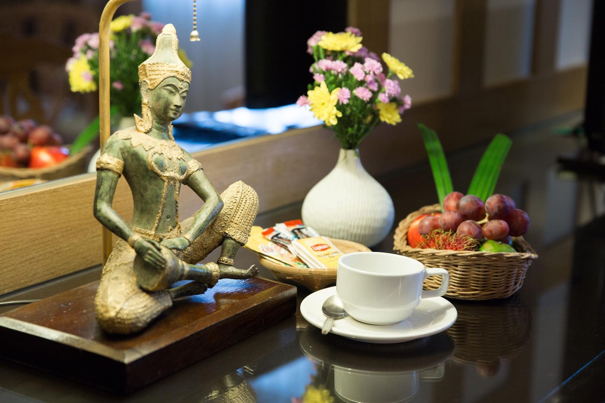 Hotel The Tarntawan Surawong 4*