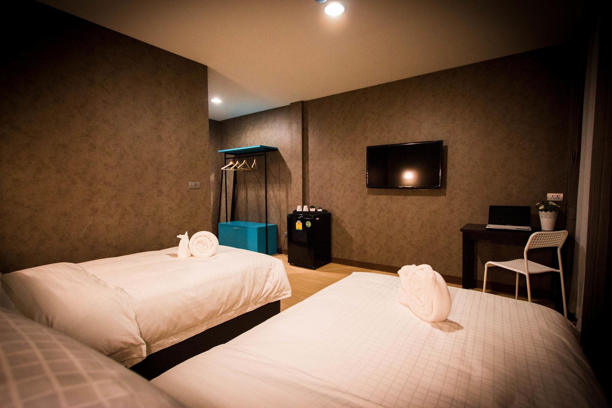 C U Hotel 3*