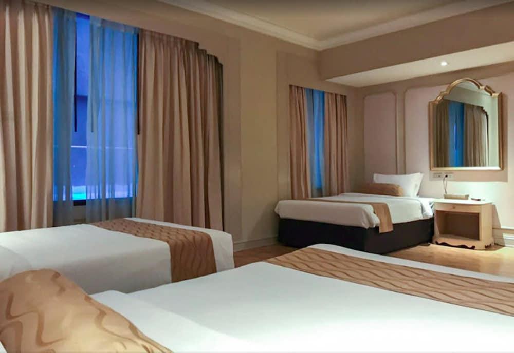The Emerald Hotel 5*