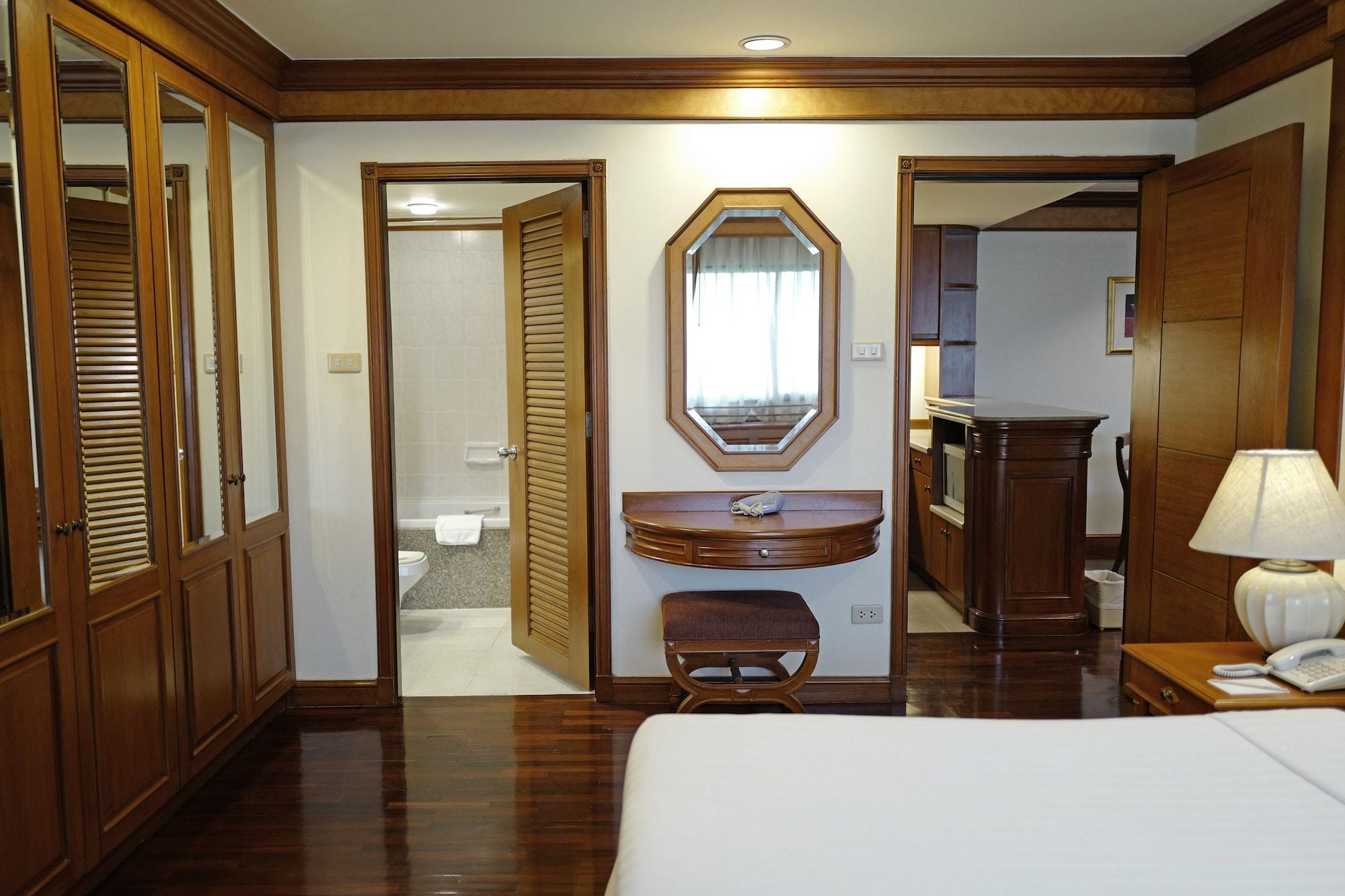 Bliston Suwan Park View 4* Bangkok