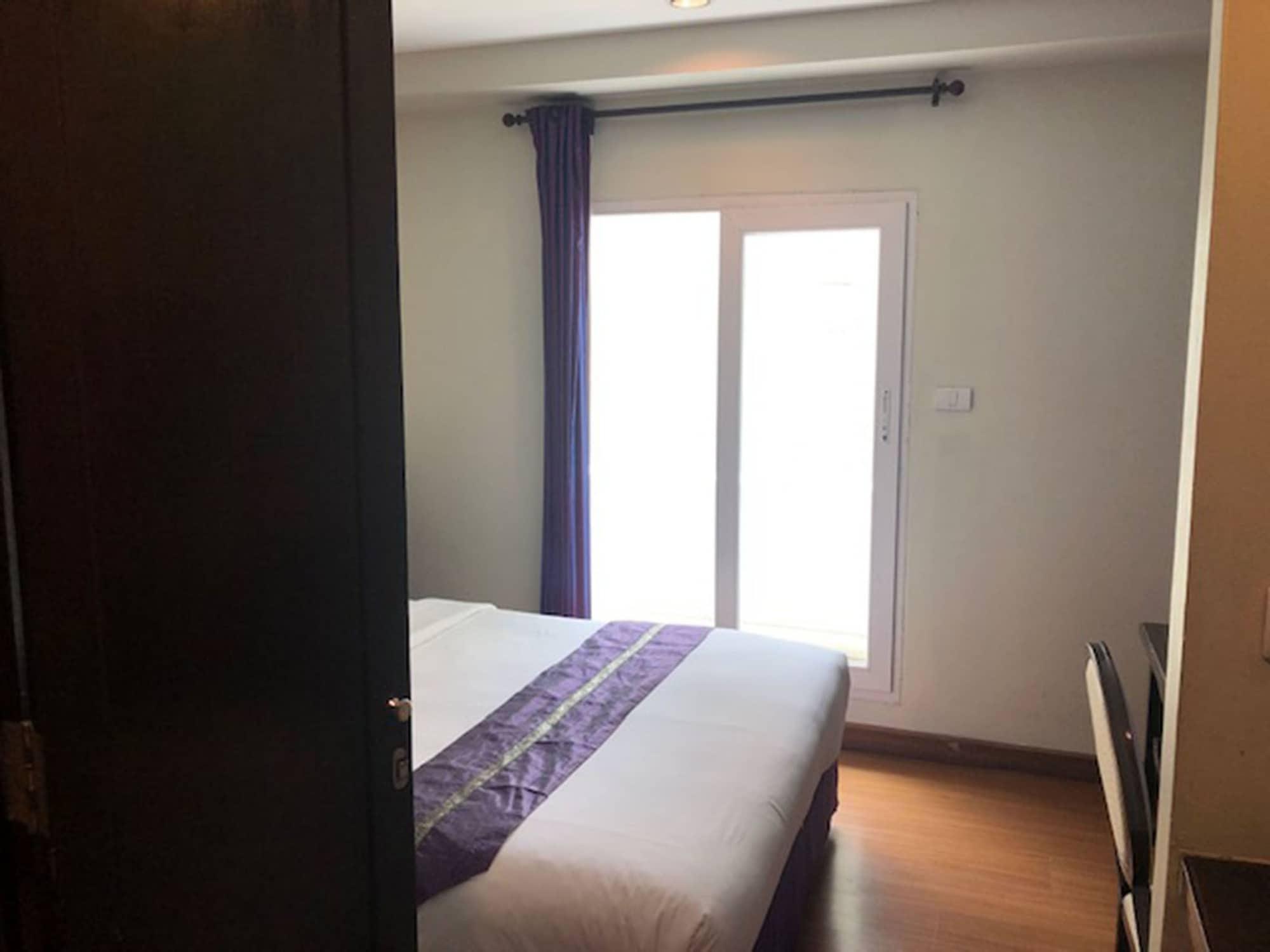 Sawasdee @ Sukhumvit Soi 8 Hotel