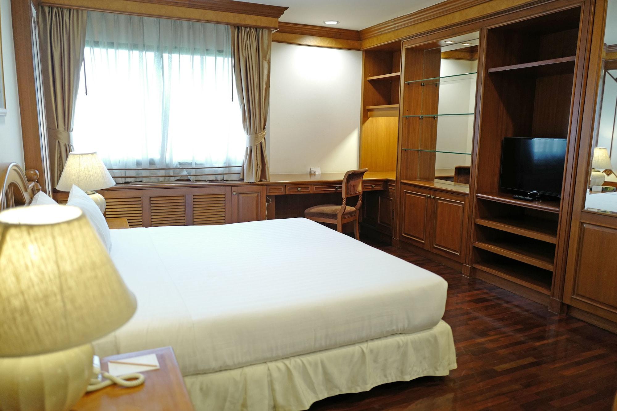 Bliston Suwan Park View 4*
