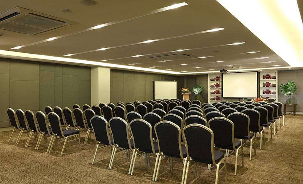 Hotel Bangna Pride & 4*