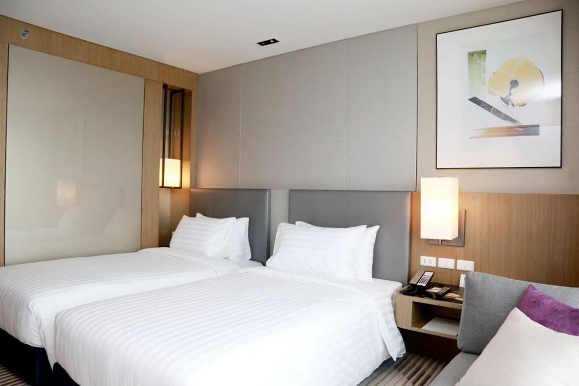 Miracle Grand Convention 4* Bangkok