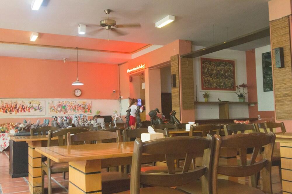 Khaosan Hotel