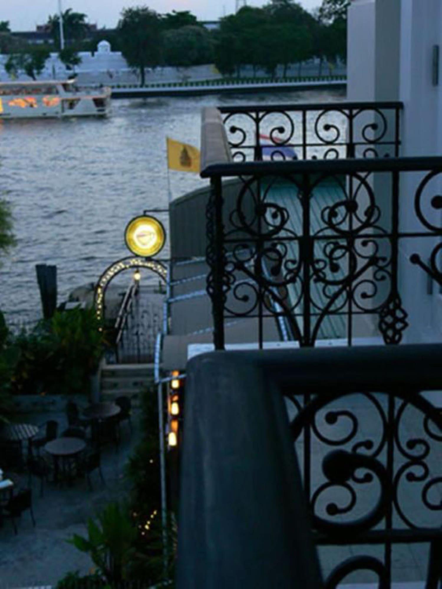 Aurum The River Place 4*