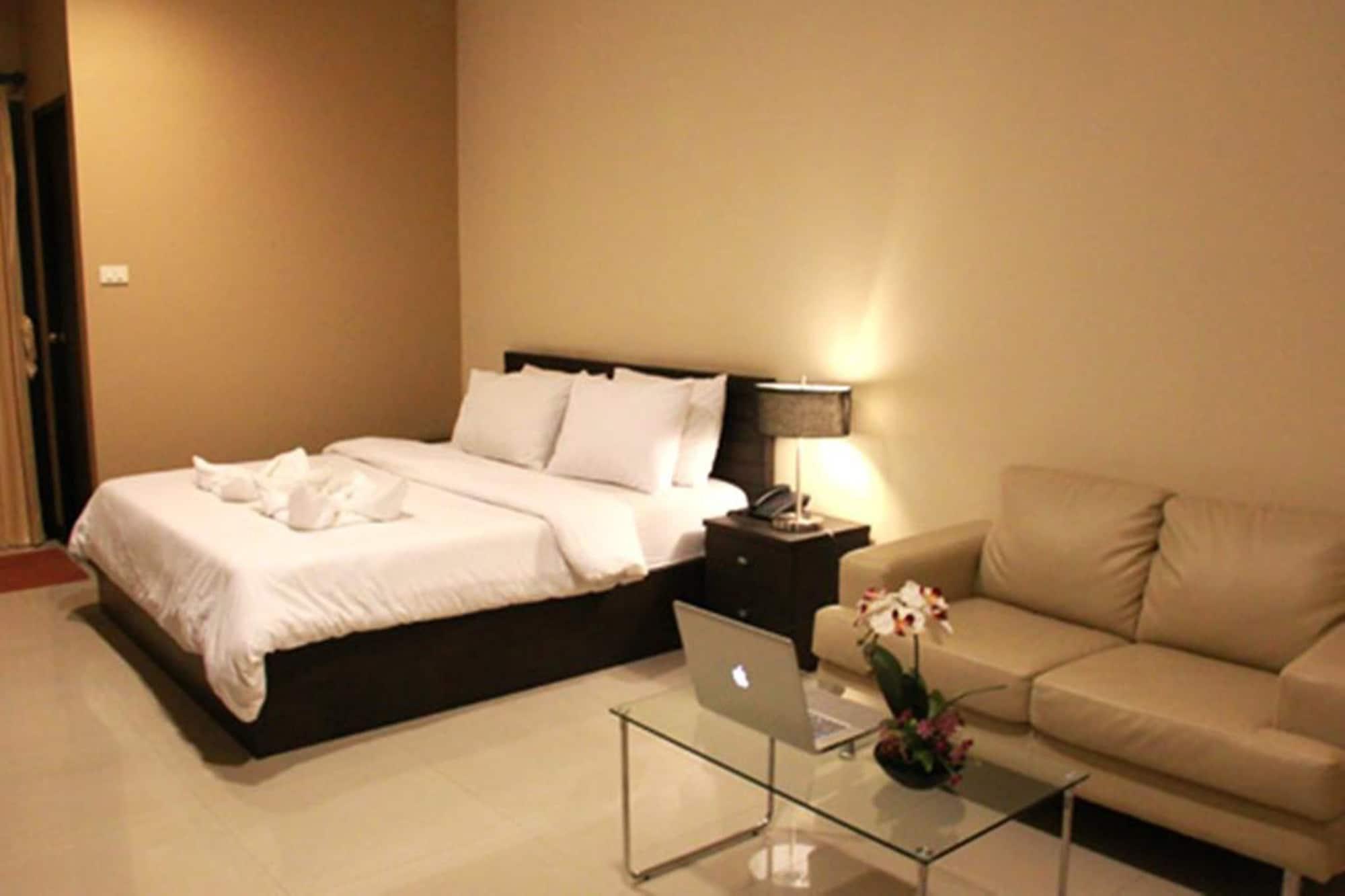 The Atrium Ratchada 13 Aparthotel