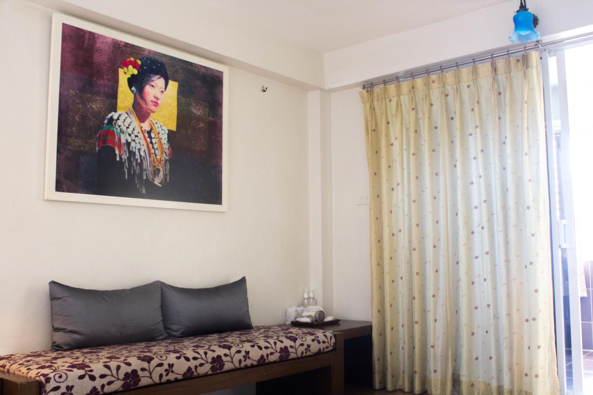 Hotel Cha-cha Banglumphu Bangkok