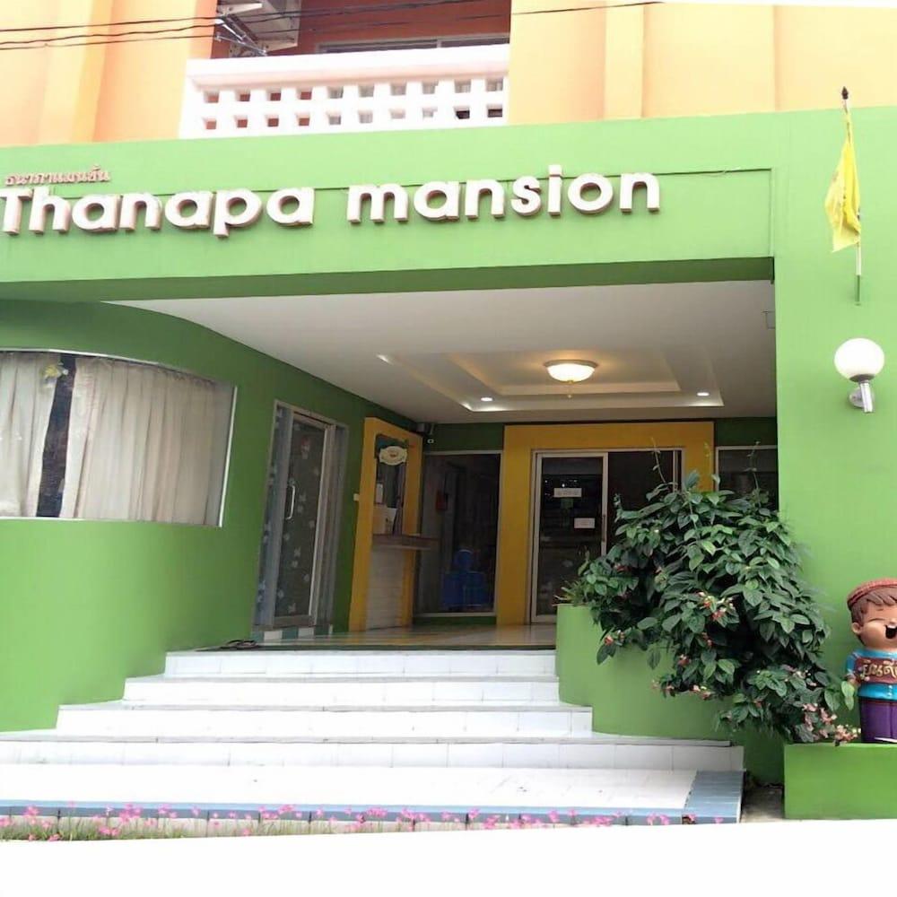 Rumah tetamu Thanapa Mansion *