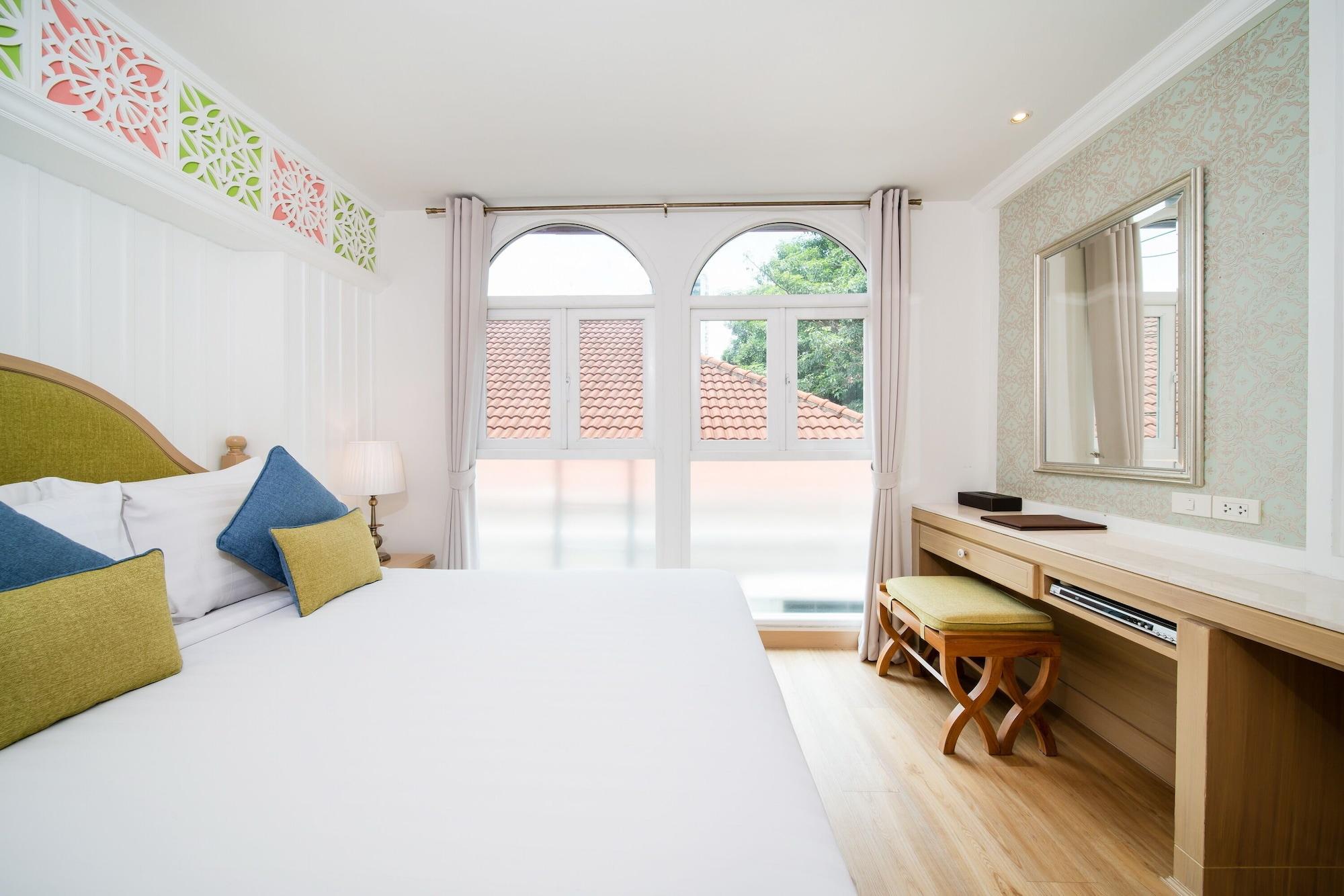 La Petite Salil Sukhumvit 8 3*