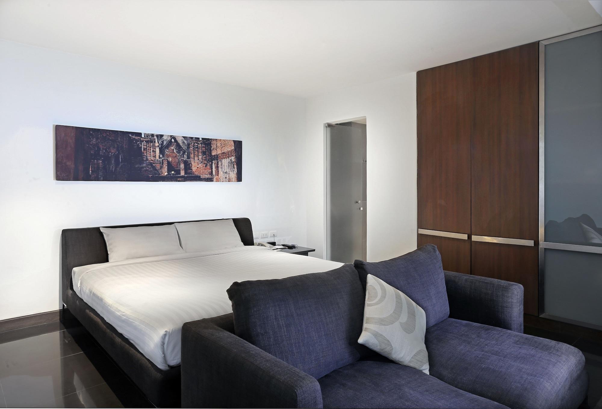 S33 Compact Sukhumvit Hotel 3*
