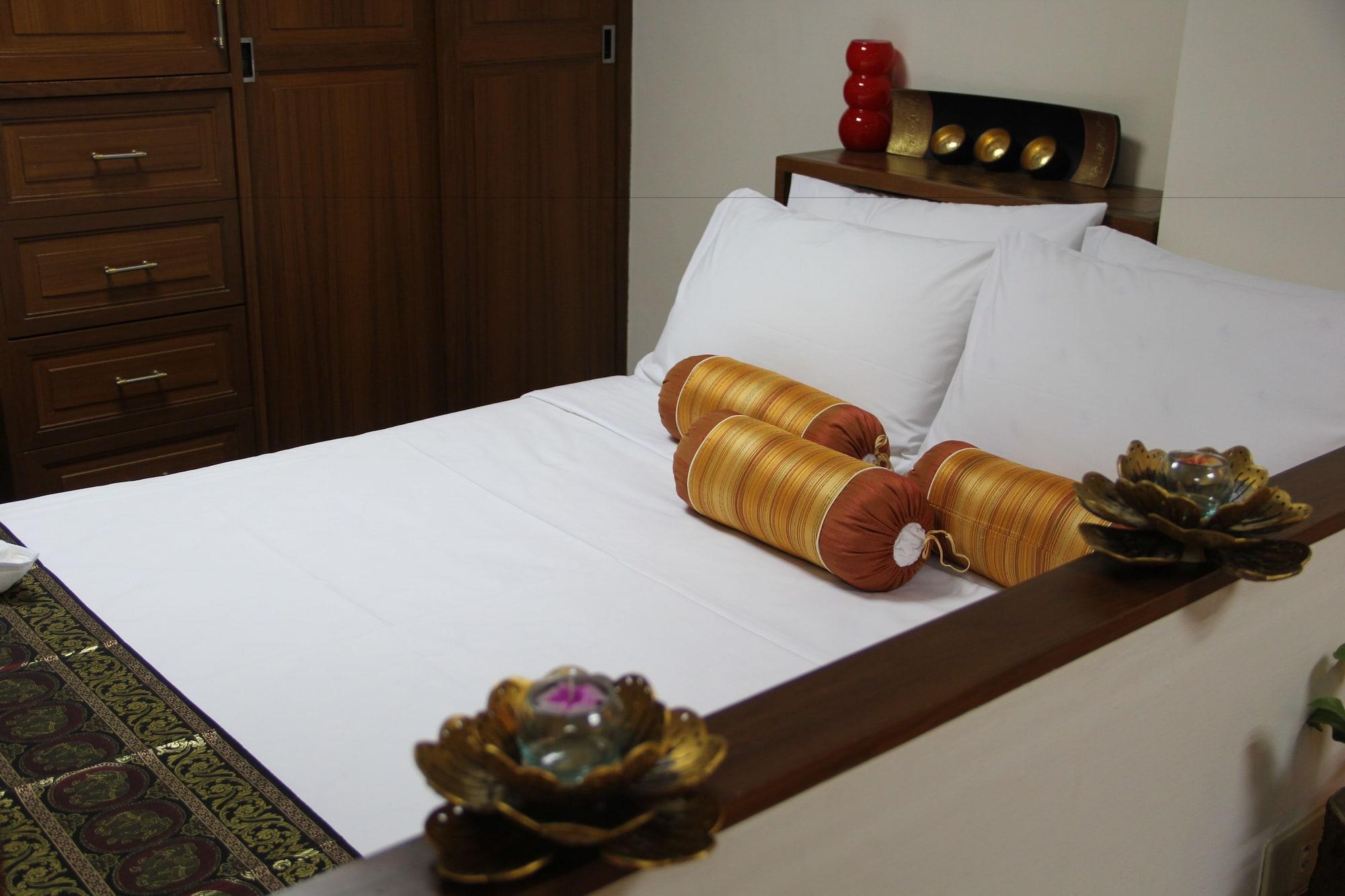 B.s. Court Sathorn 3* Bangkok