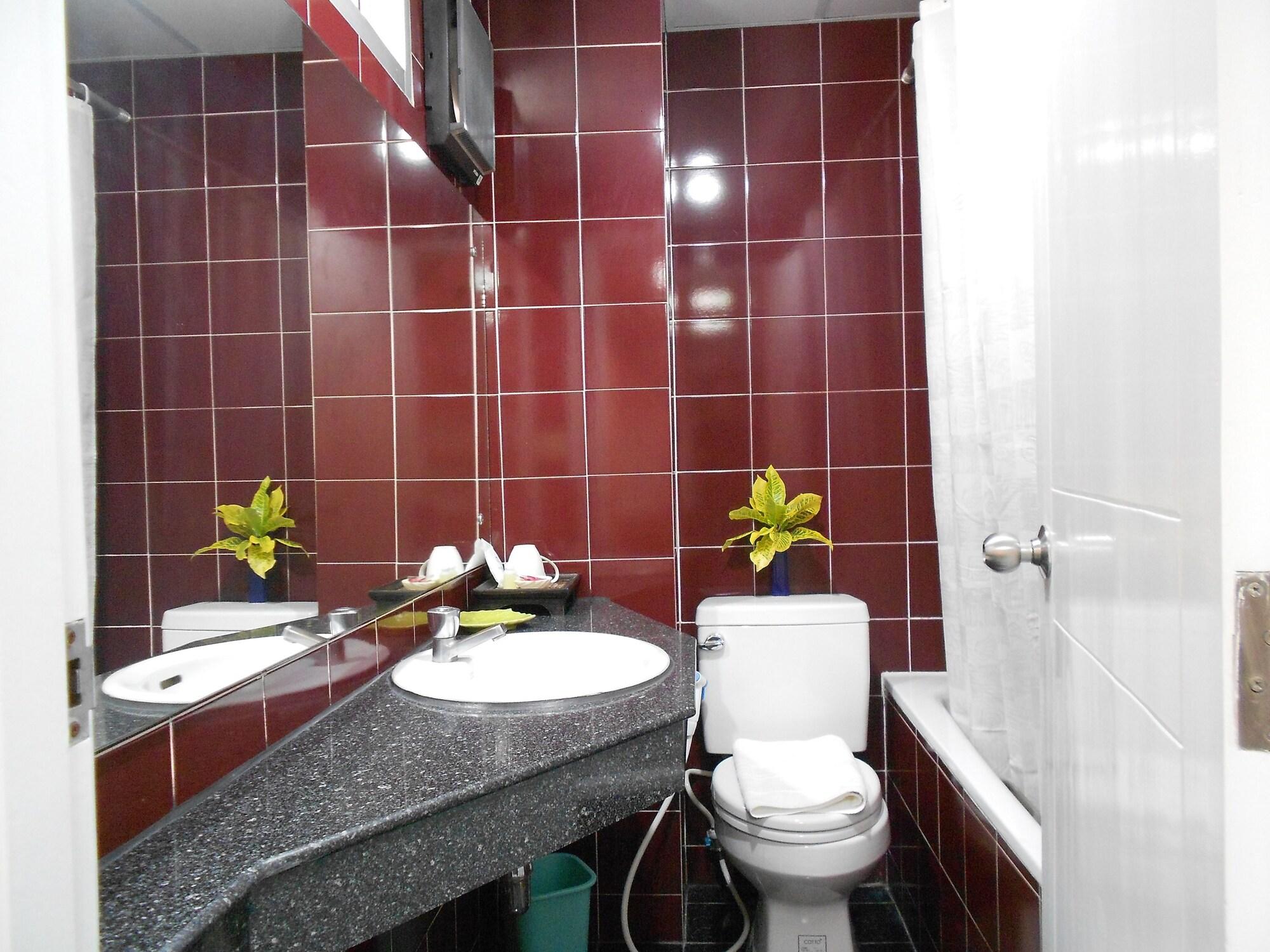 B.s. Court Sathorn 3*