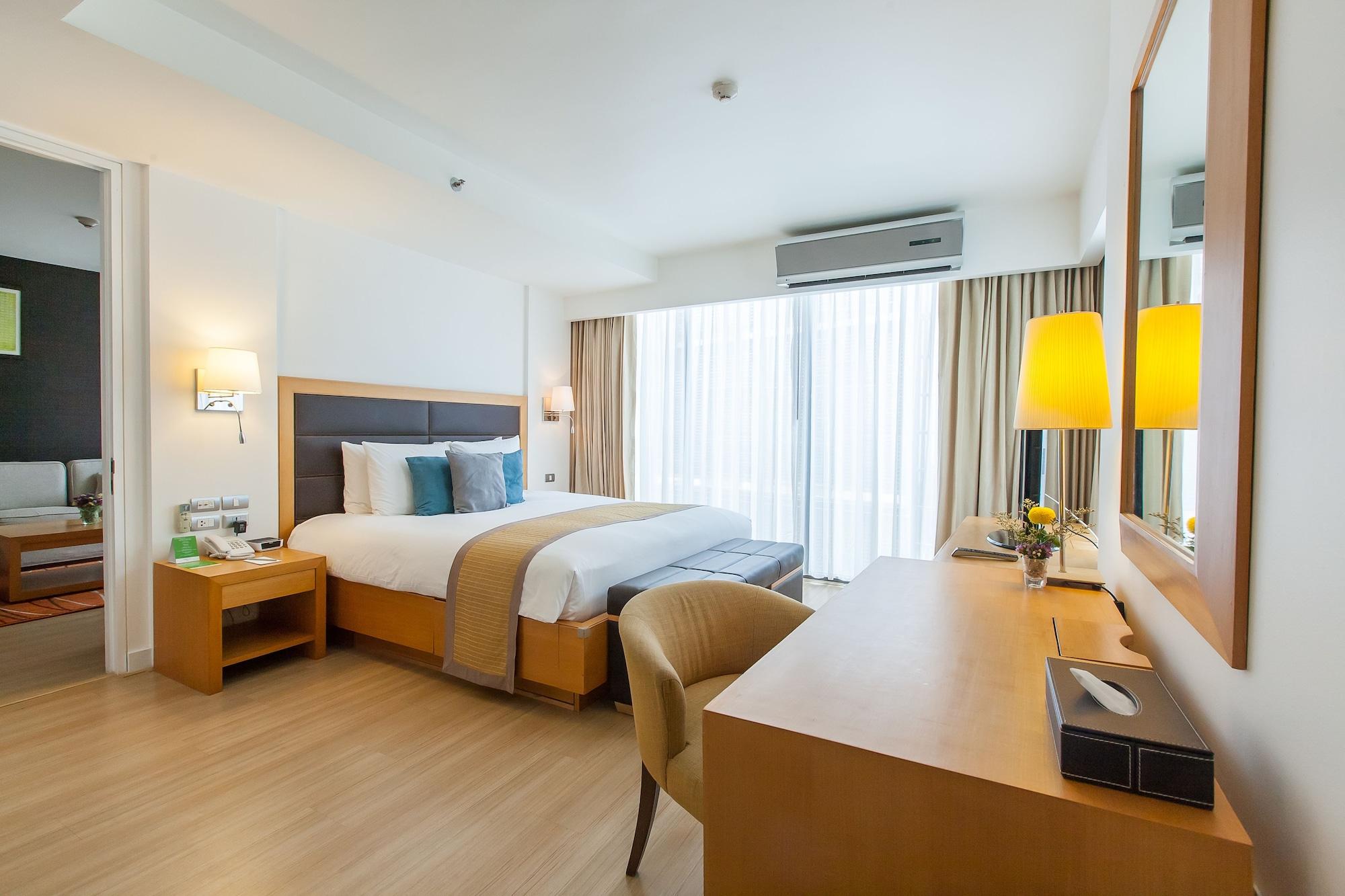 Oakwood Sukhumvit 24 Hotel