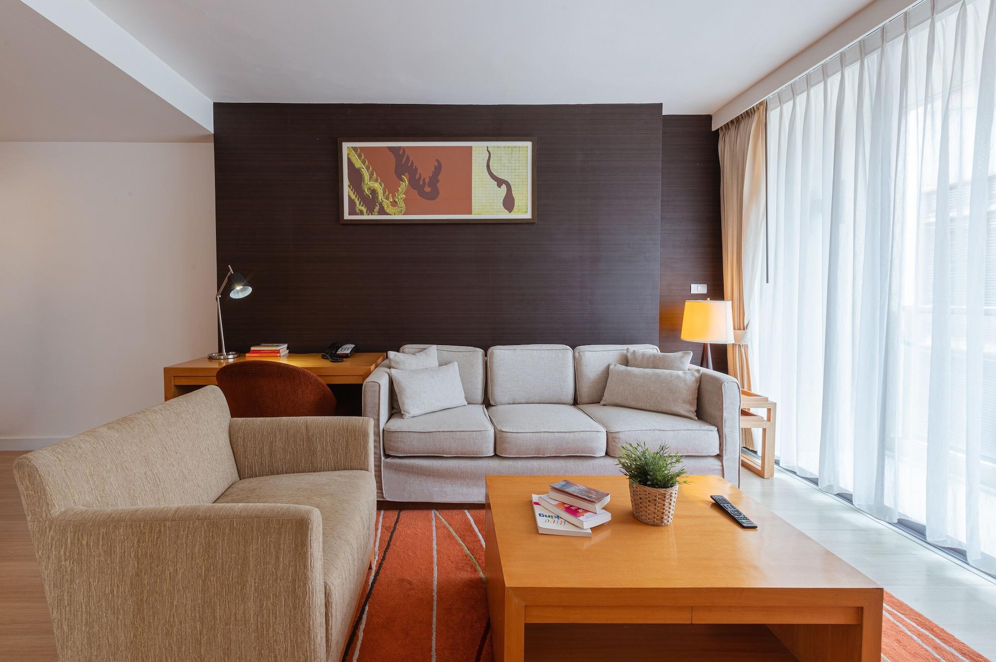 Oakwood Sukhumvit 24 Hotel