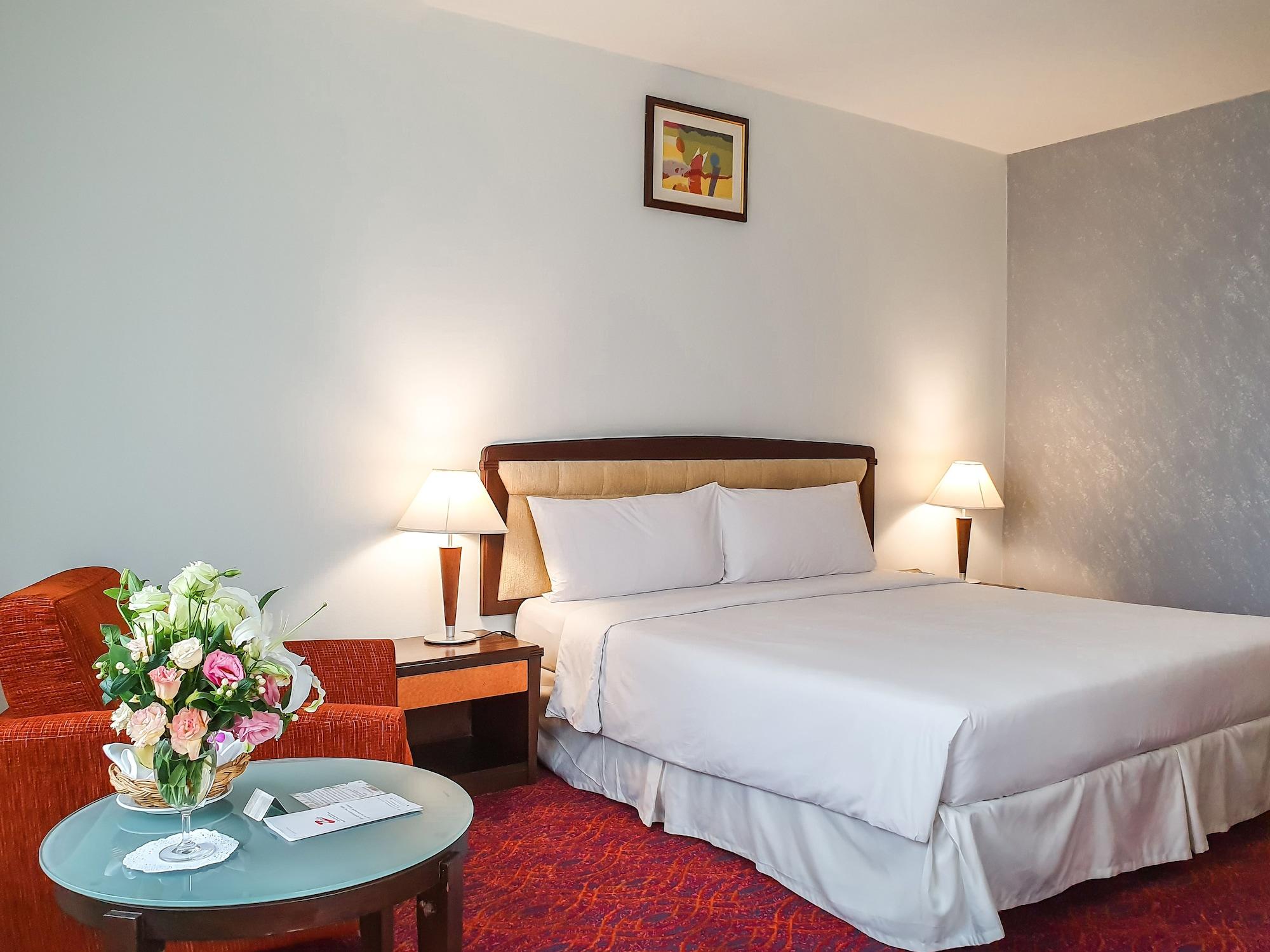 Zenith Sukhumvit Hotel 4*