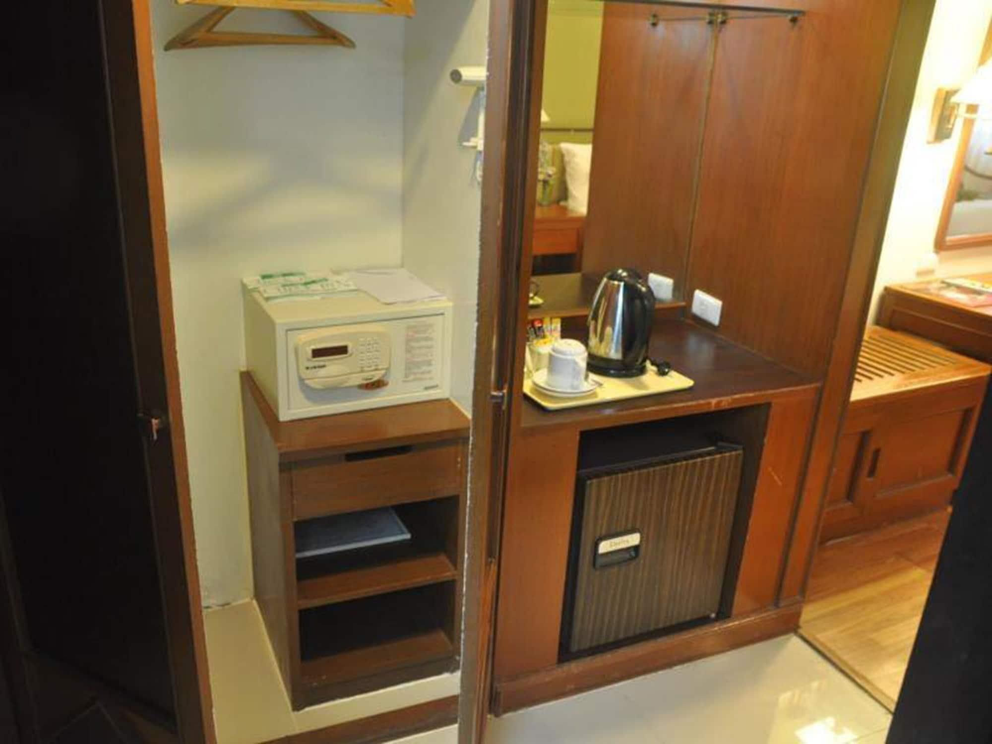 Arawana Regency Park Sukhumvit Hotel Bangkok