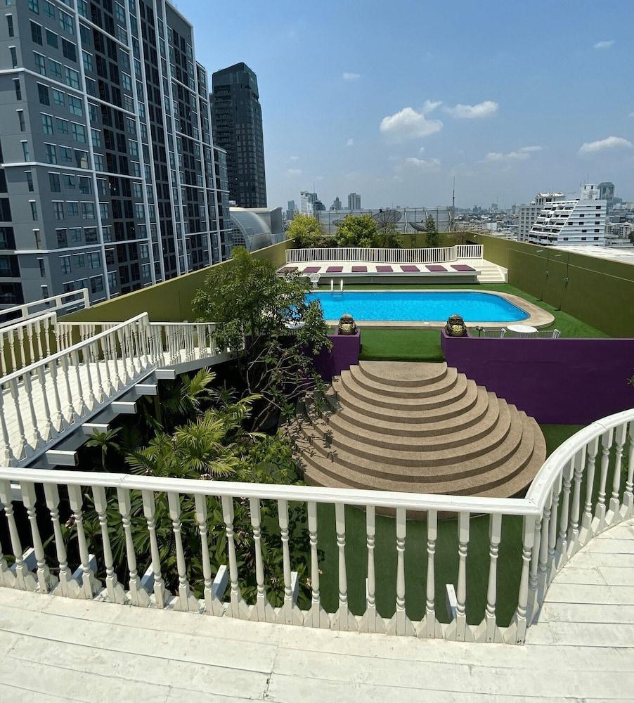 Hotel The Victory Residences 4*