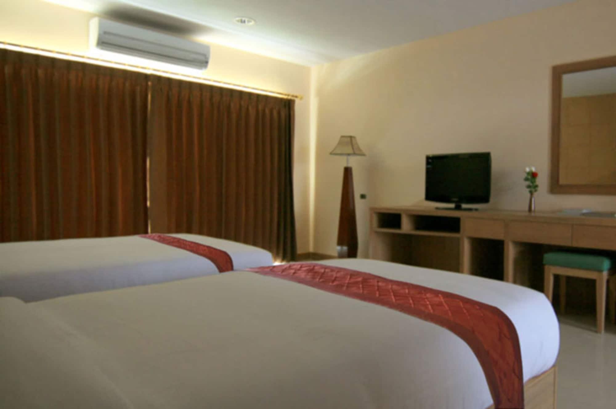 Metro Point Hotel