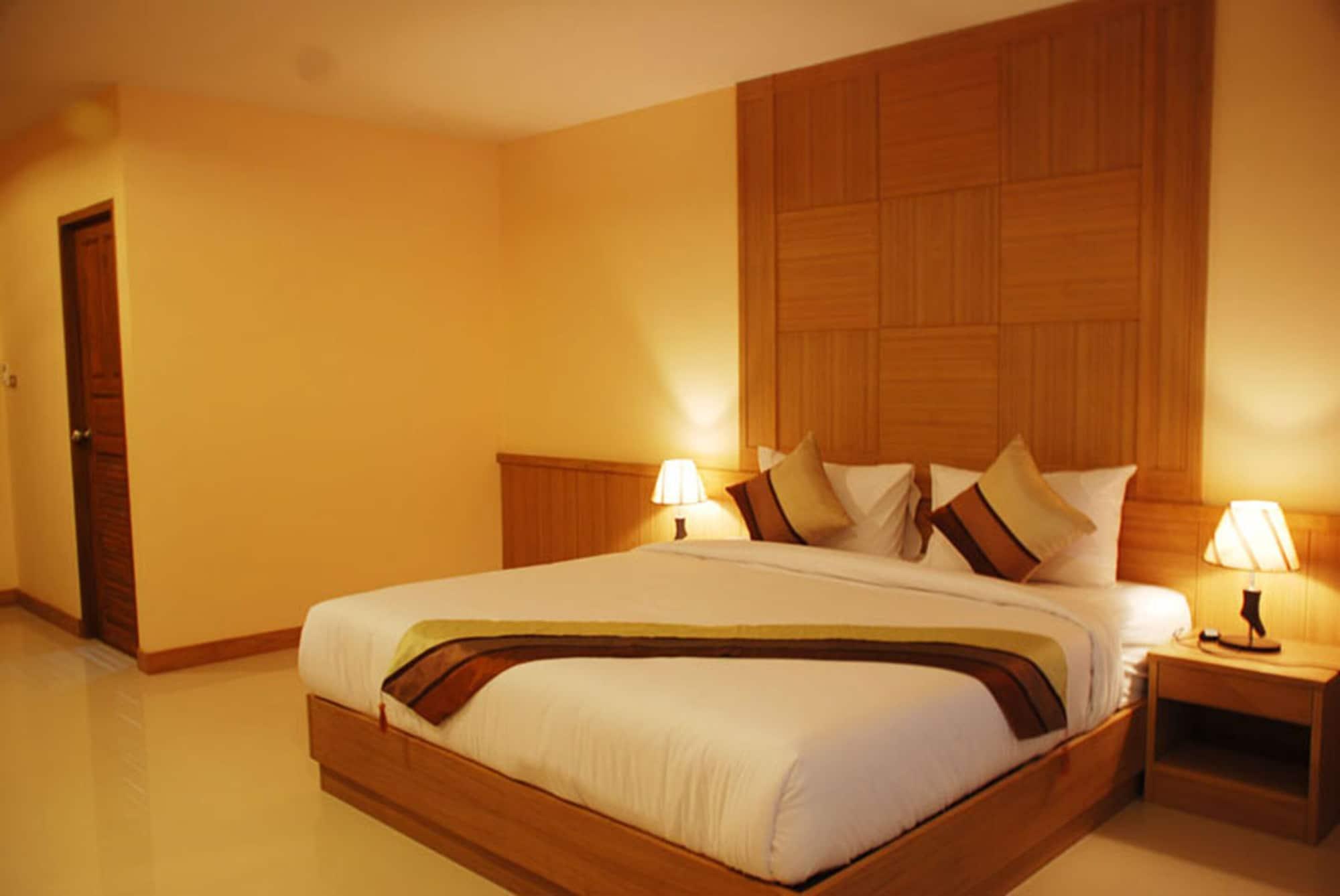 Metro Point 4*