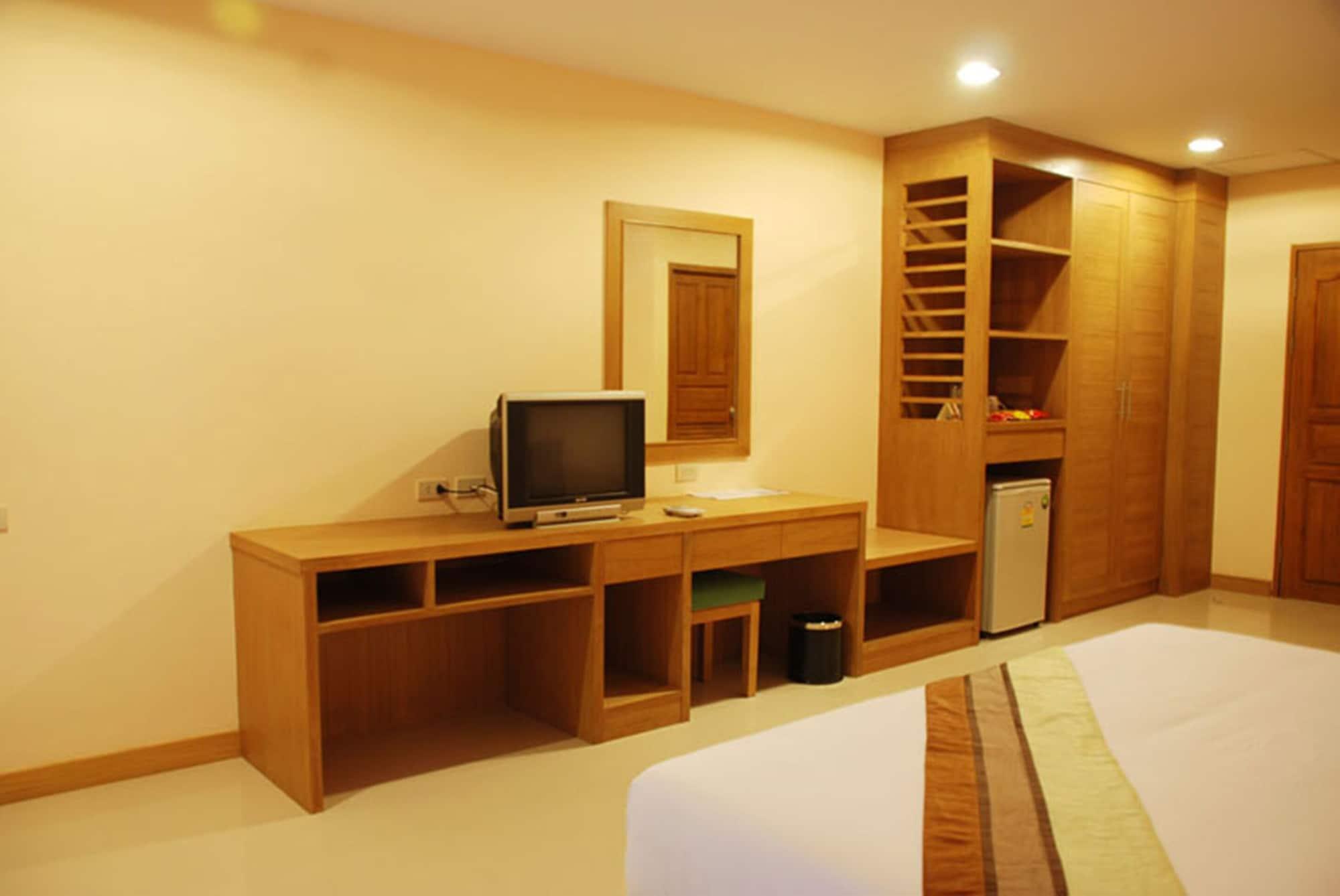 Metro Point Hotel 4*