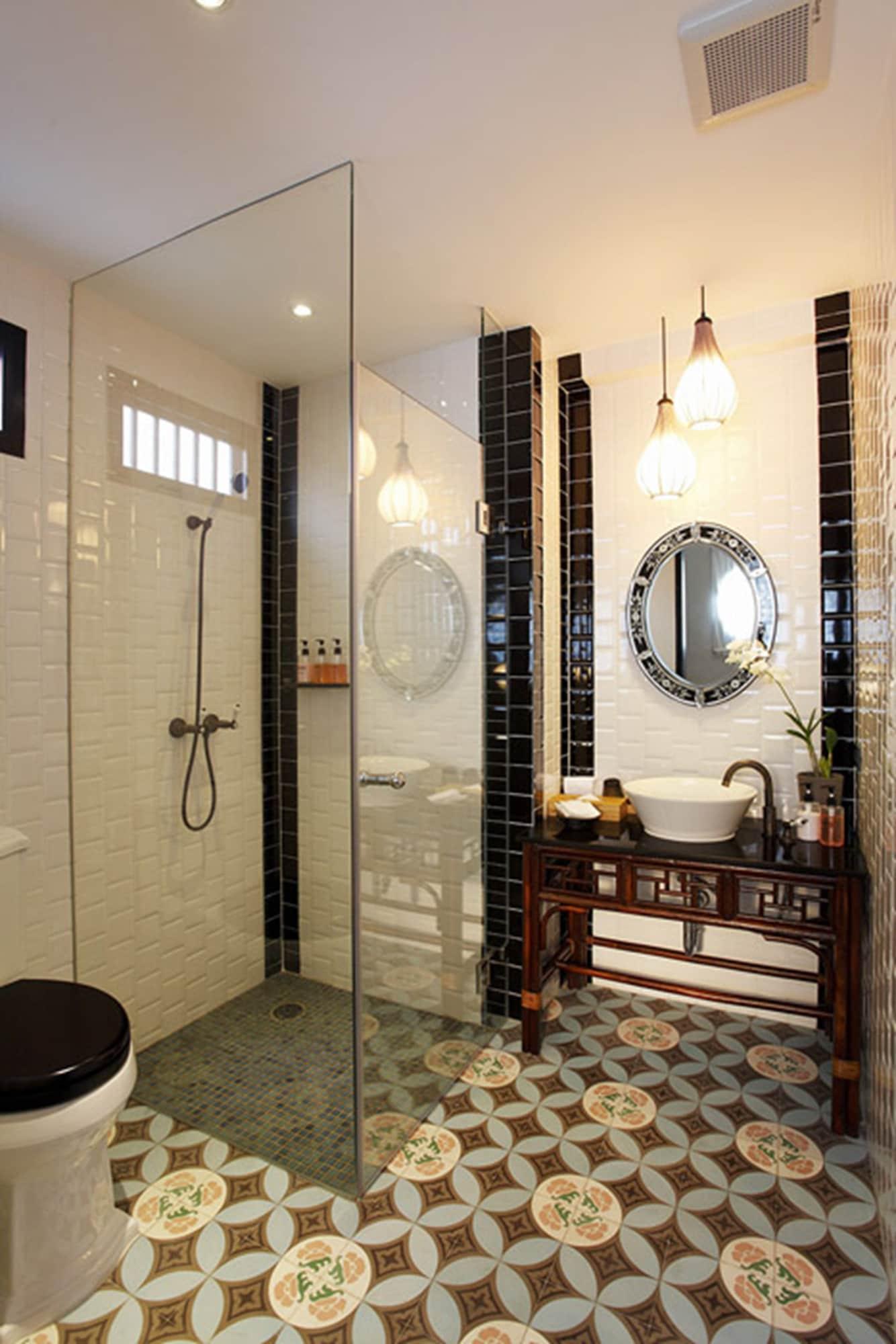 Hotel Baan Chart 4*