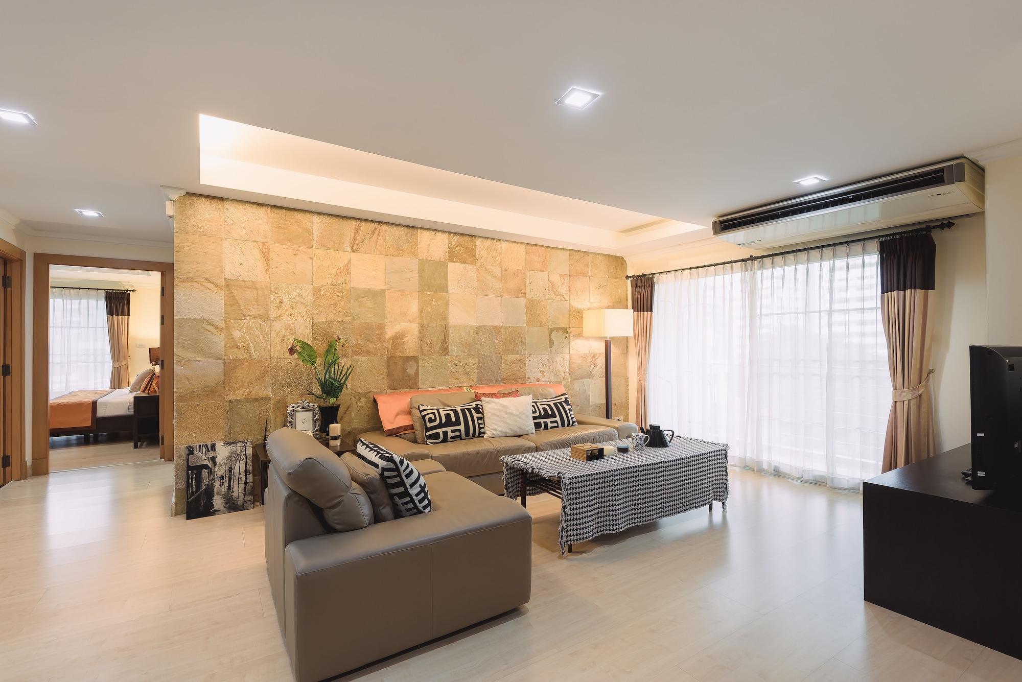 Cnc Heritage Aparthotel 4*