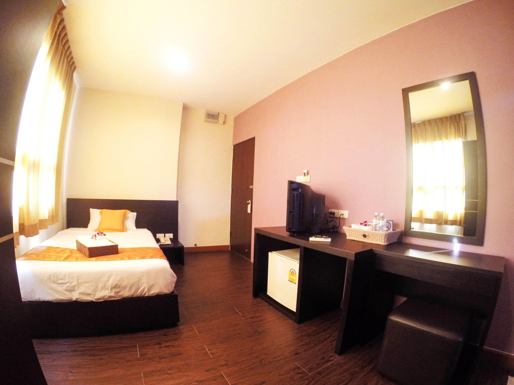 Khaosan Park Inn