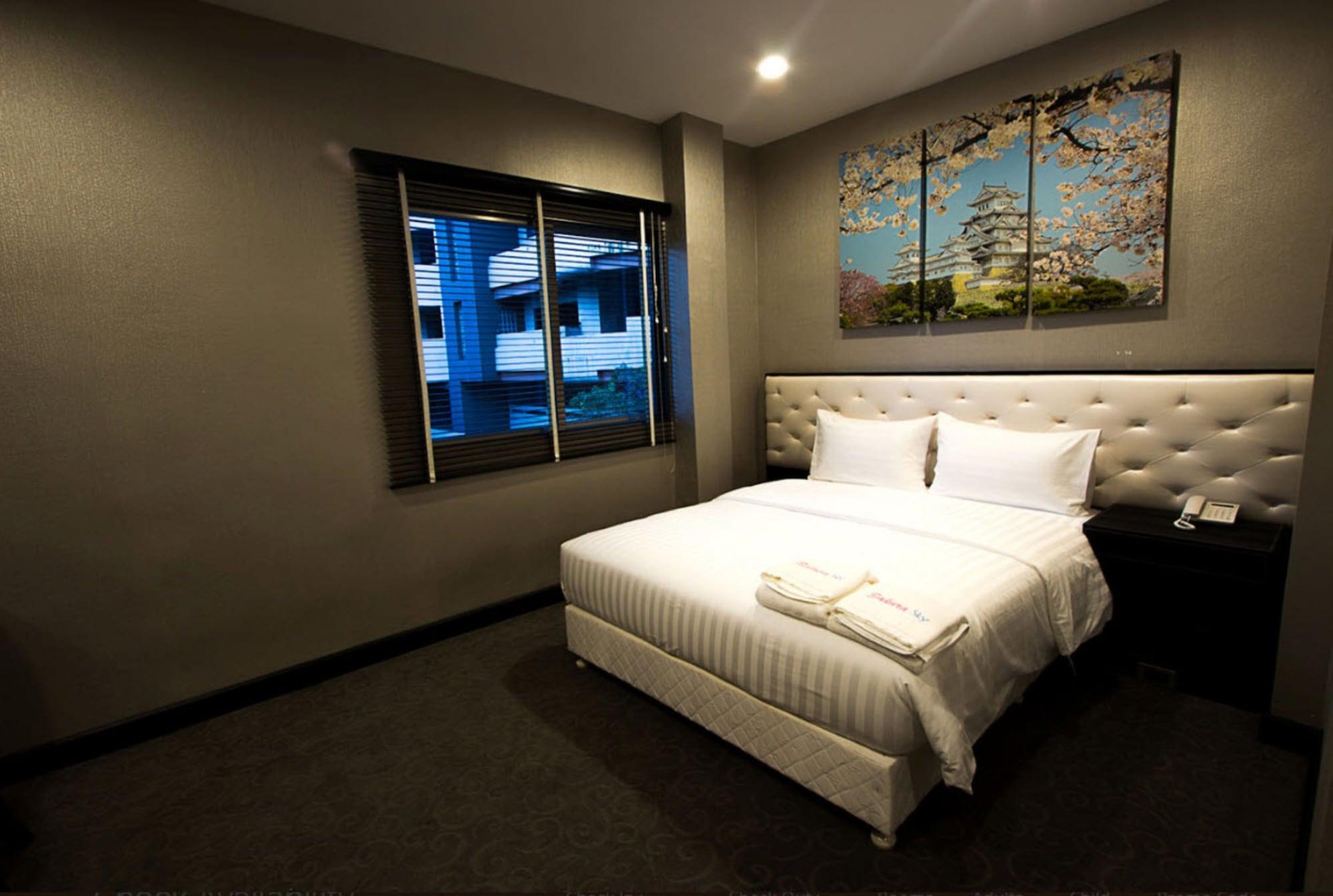Sakura Sky Hotel 3*