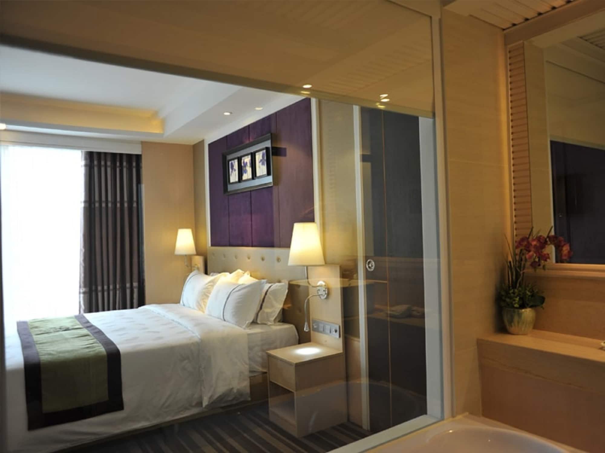 Hotel The Bazaar 5*