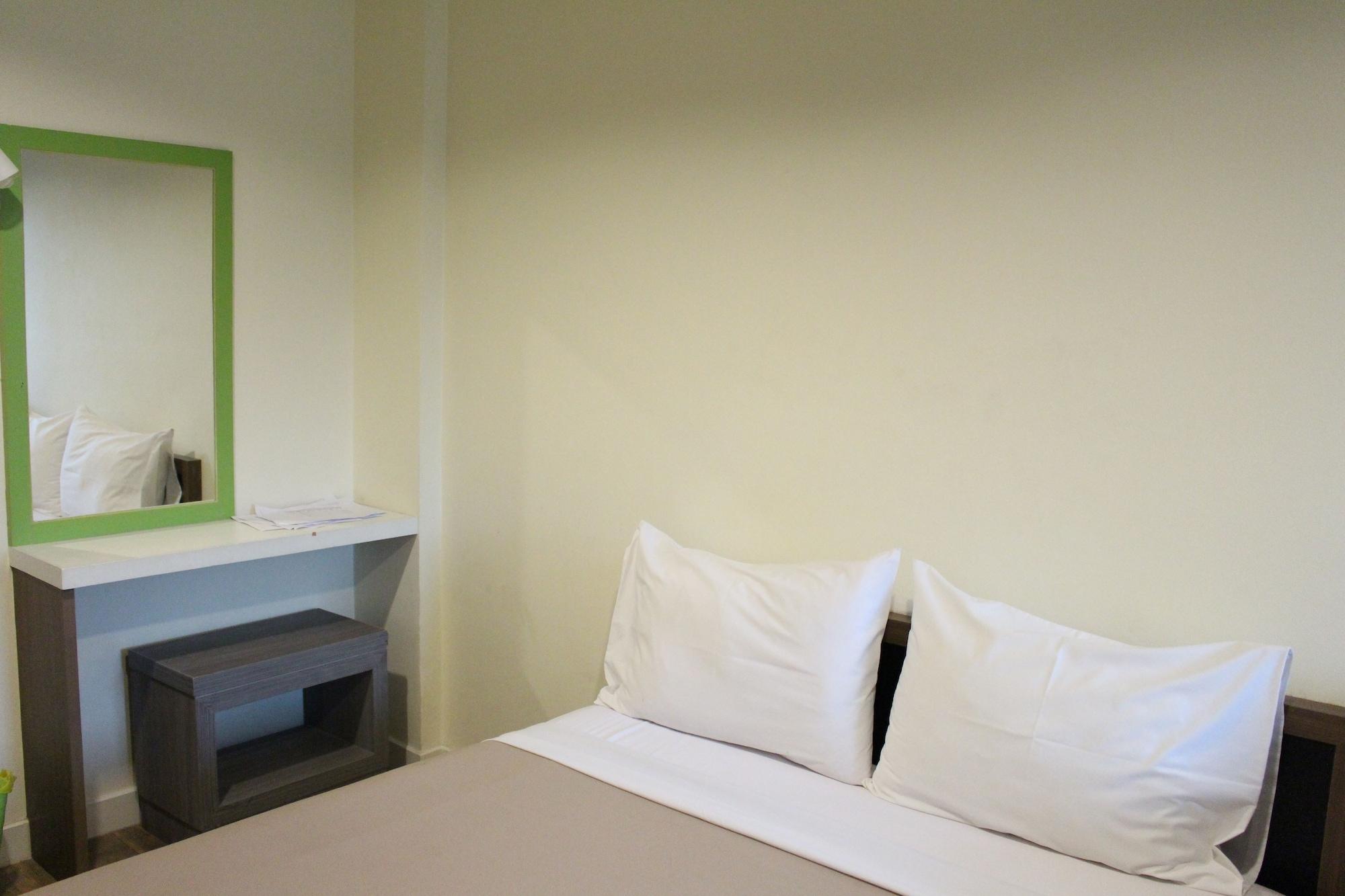 Samsen Sam Place Homestay Bangkok
