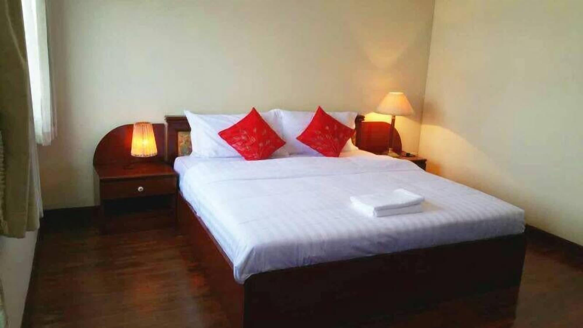 Poonchock Mansion 2*