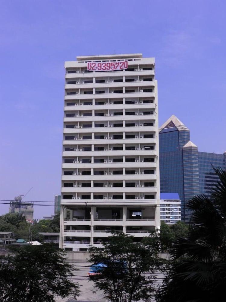 Poonchock Mansion Hotel