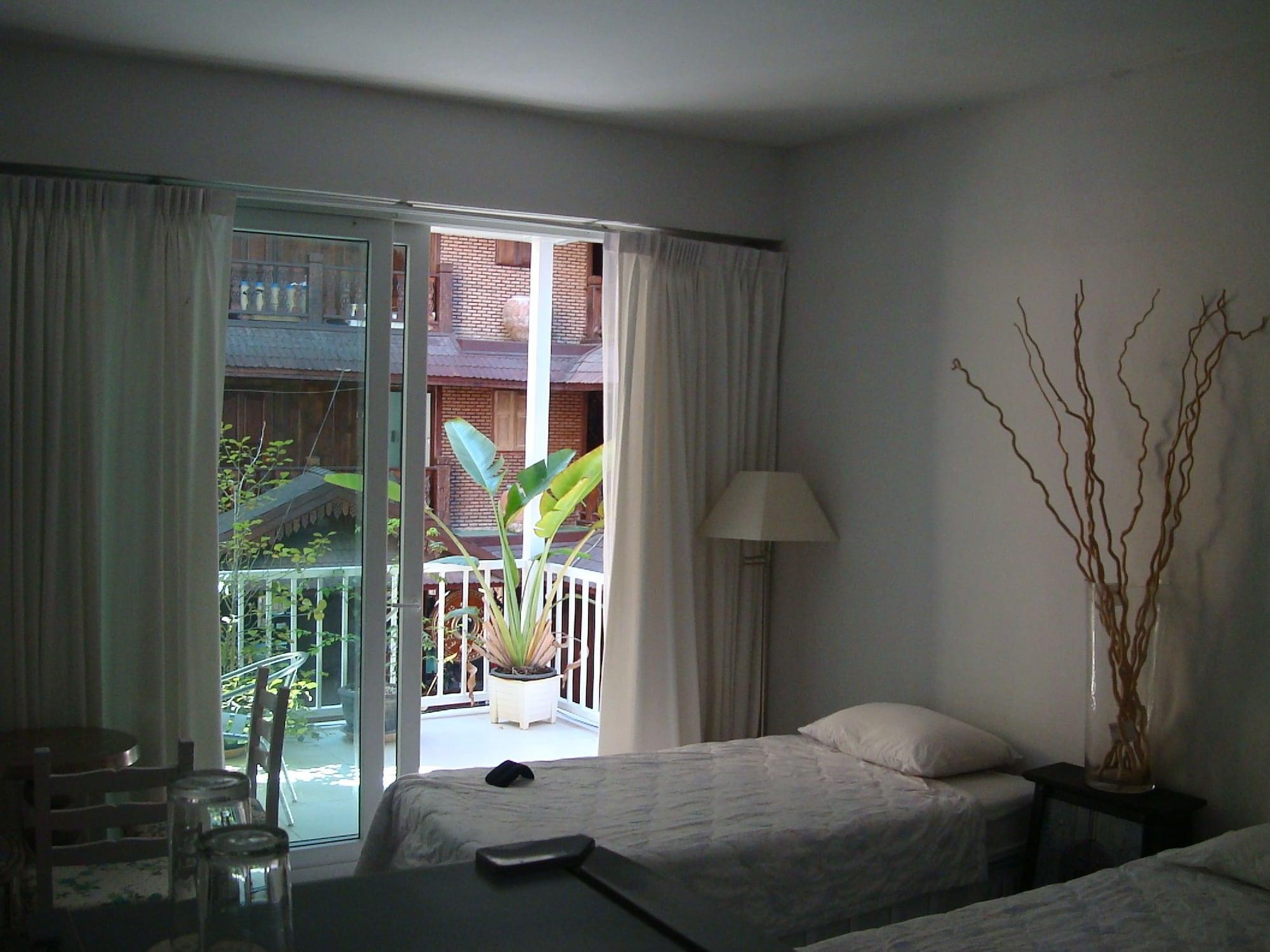 Oriental Smile Bed & Breakfast 2*