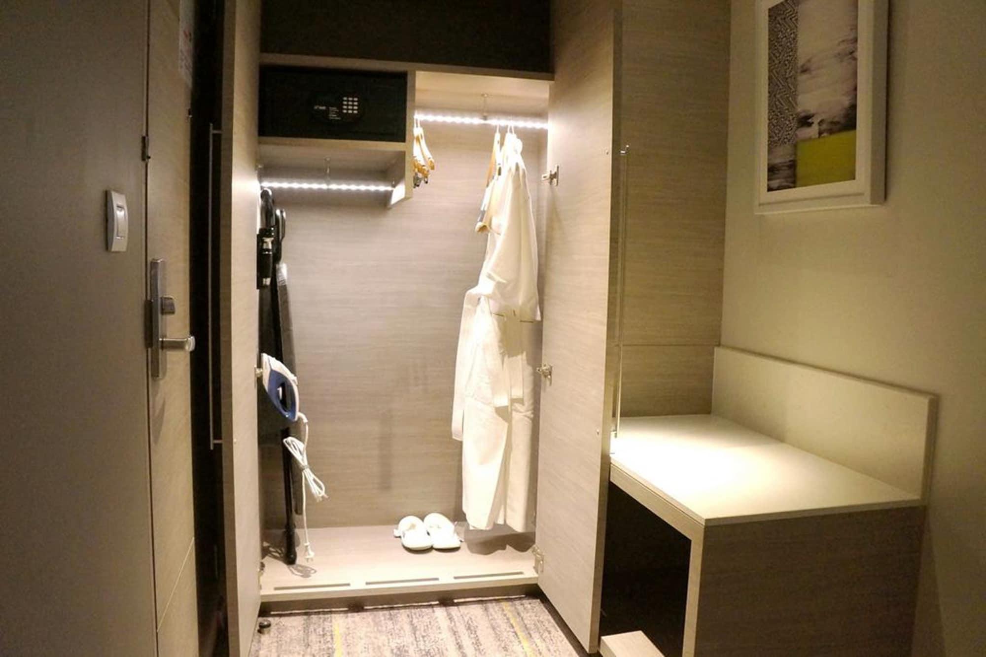 Hyatt Place Sukhumvit 24