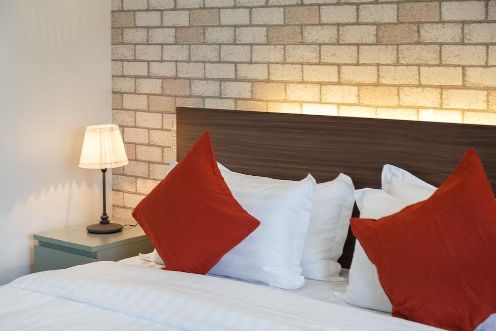Q Space Hotel 3*