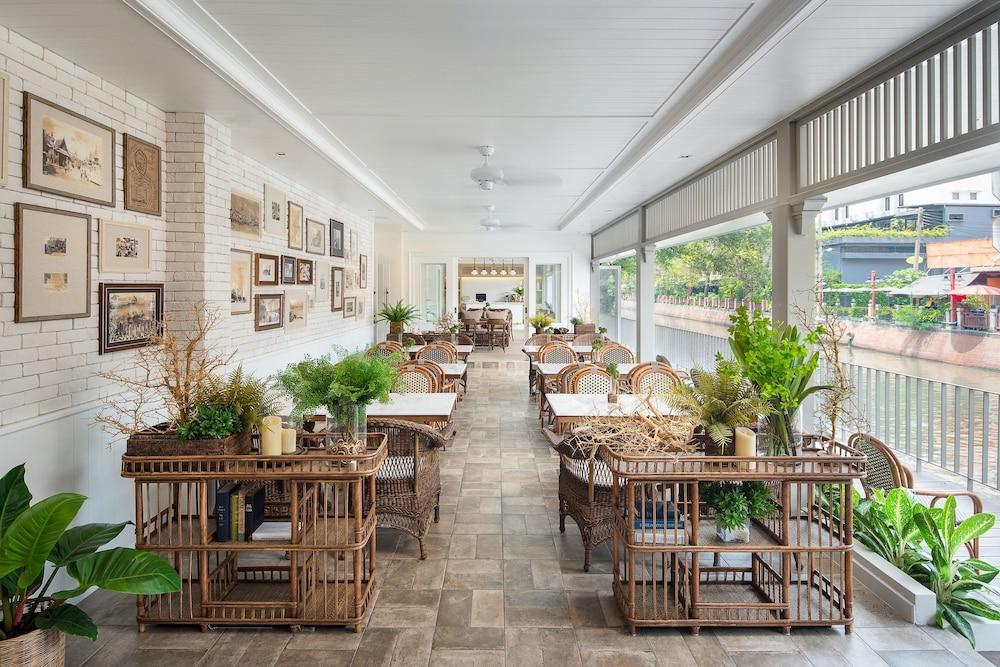 Casa Vimaya Riverside Hotel 4*