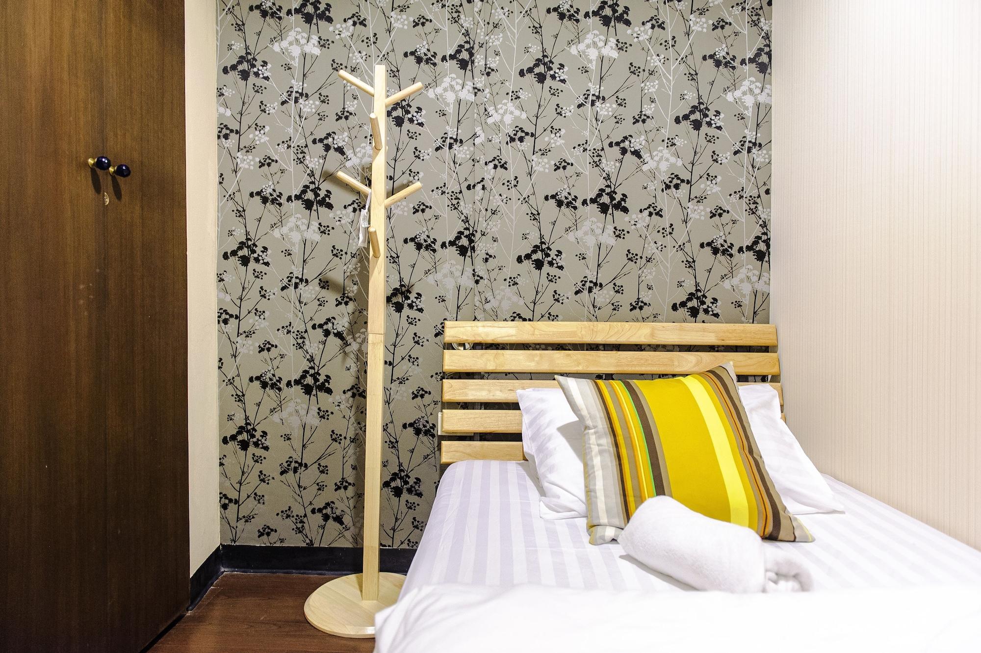 I-sleep Silom Hostel *