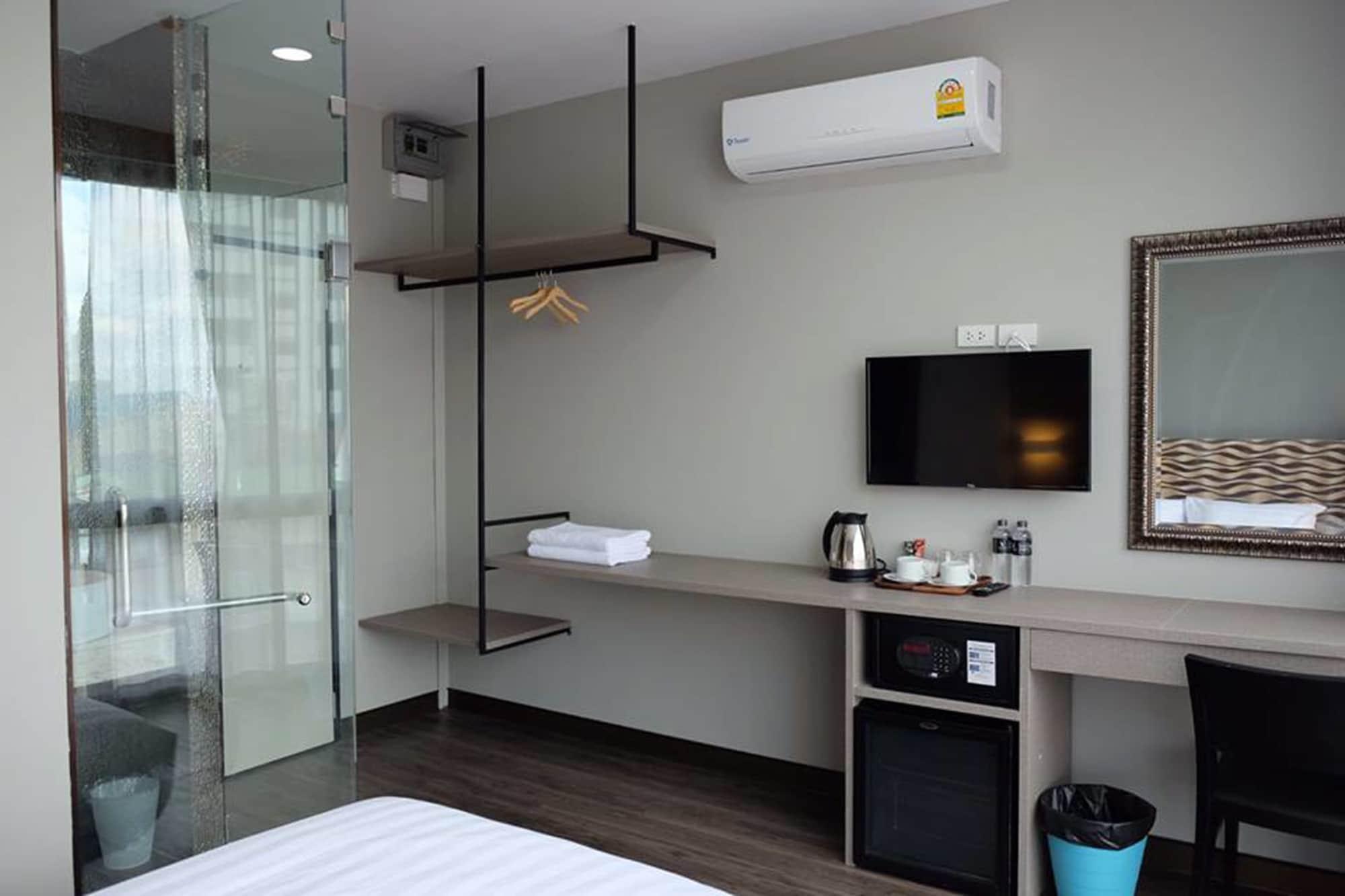 Hotel V Varee 3*