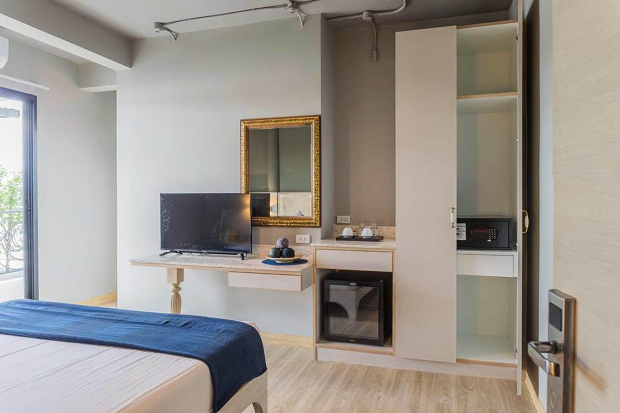 V Varee Hotel 3*