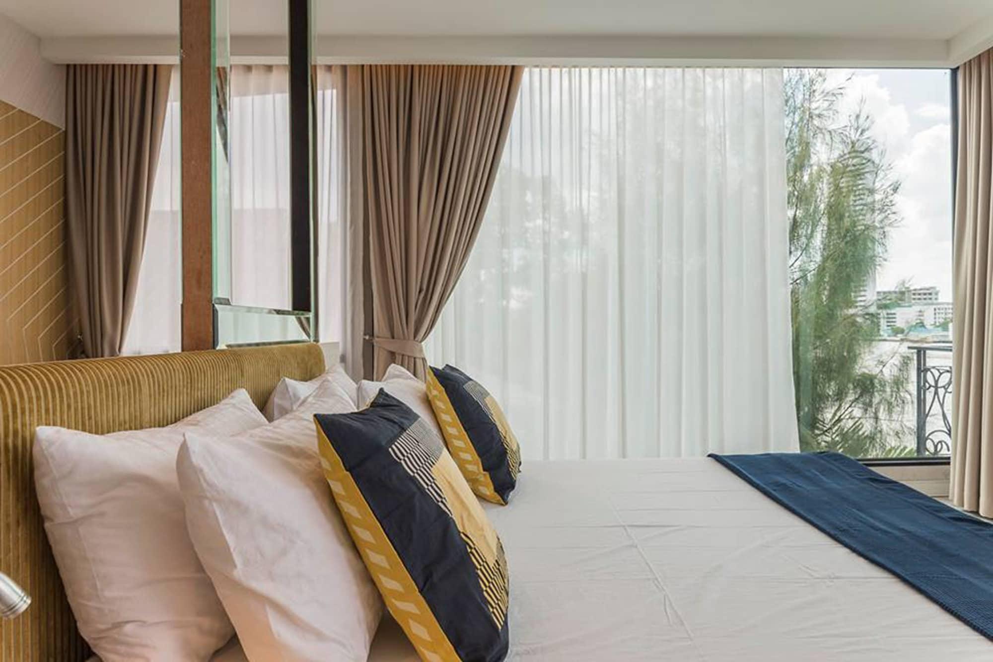 Hotel V Varee