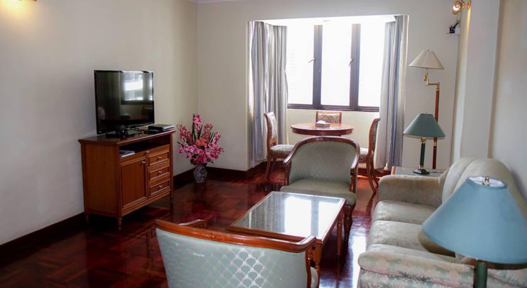 Omni Syncate Hotel 3*
