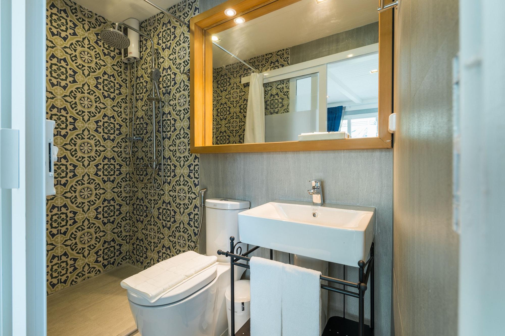 Hotel White Ivory 3*